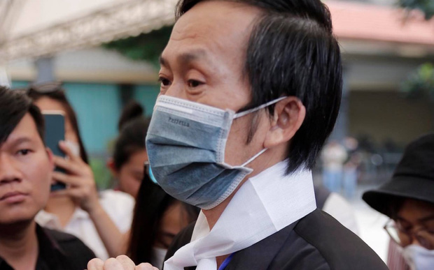 Lời tiễn biệt NS Hoài Linh gửi cố NS Chí Tài: &quot;Giờ con chỉ xin rớt một giọt nước mắt để chào người anh của con ra đi không trở về nữa... Anh ơi, em lúc nào cũng nhớ anh&quot;