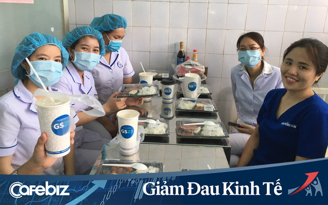 Không riêng “vua bánh mì” Kao Siêu Lực, nhiều doanh nghiệp F&B như Sơn Kim, Sai Gon Food đang tặng nhiều thực phẩm ngon đến các y bác sỹ tuyến đầu chống Covid-19