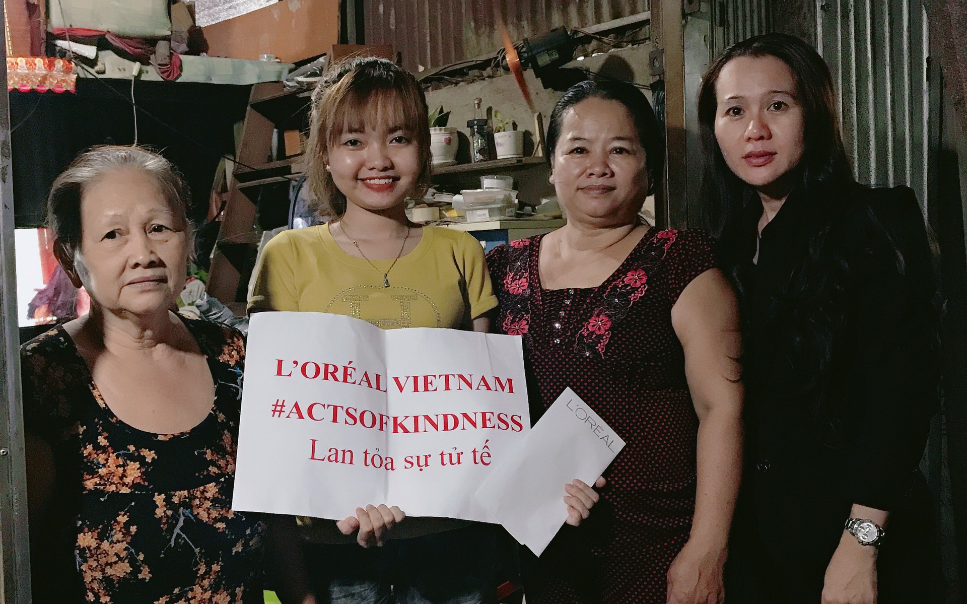 L’ORÉAL Việt Nam hỗ trợ khẩn cấp cho 54 gia đình học viên khó khăn do đại dịch Covid-19