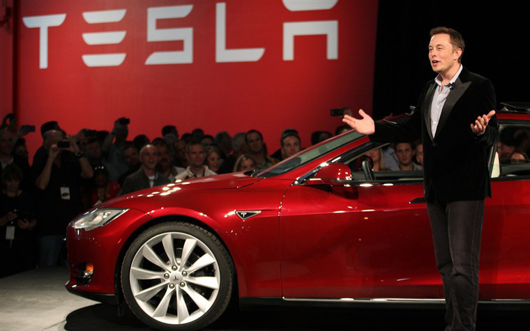 Bí ẩn phía sau mô hình kinh doanh của Tesla: Không chi tiền cho quảng cáo, không có CMO nhưng hàng sản xuất đến đâu bán hết đến đấy