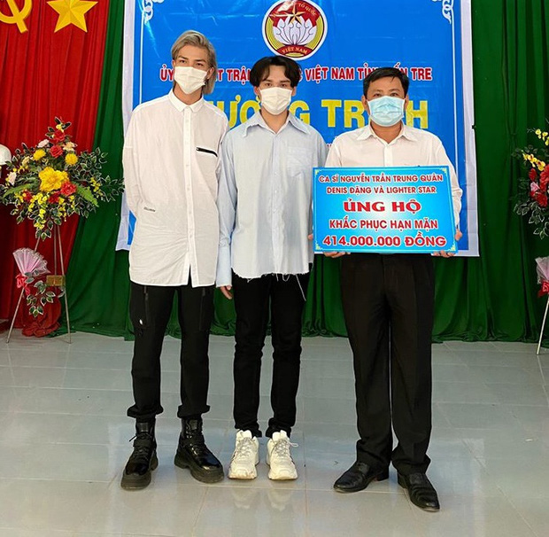 Bộ đôi Nguyễn Trần Trung Quân - Denis Đặng ủng hộ Đà Nẵng khẩu trang chống dịch, tiếp tế thực phẩm cho người dân - Ảnh 2.
