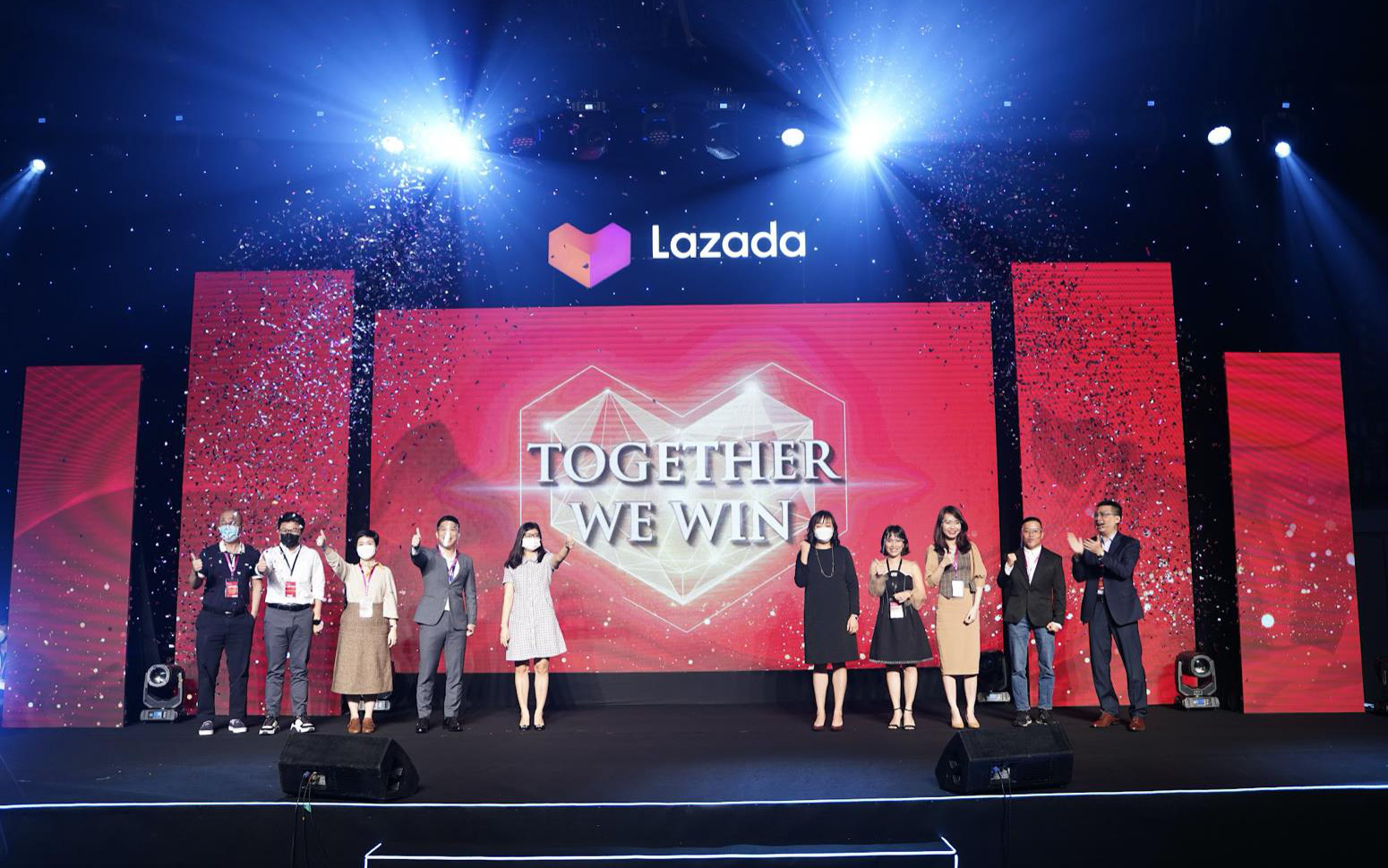 LazMall Brand Awards 2021 tôn vinh 16 thương hiệu có sự phát triển mạnh mẽ và bền vững