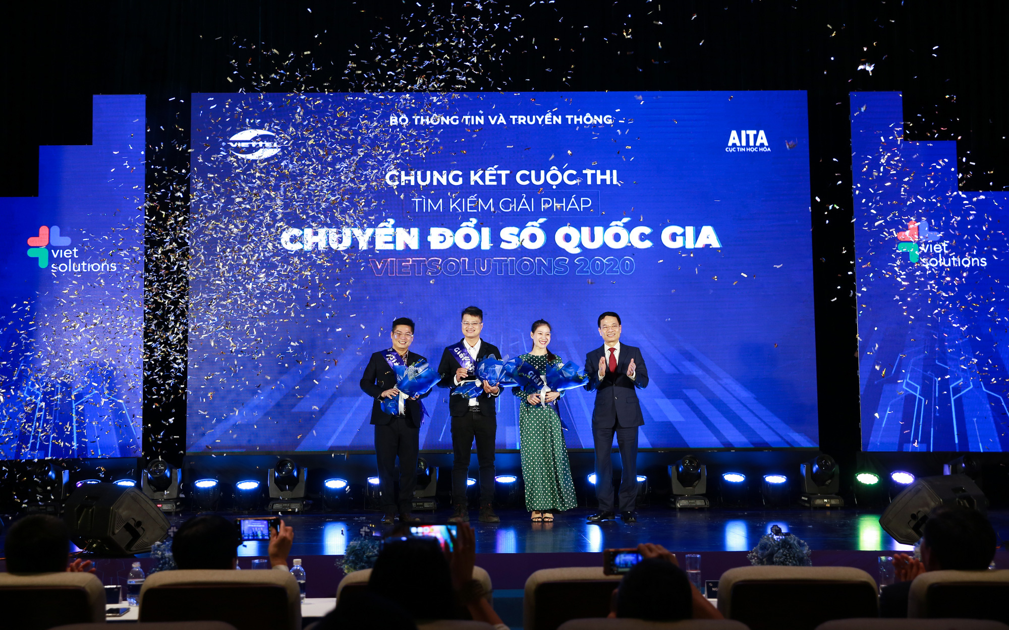 Tăng trưởng 500% chỉ sau một năm, quán quân Viet Solutions 2020 khuyên các startup “mạnh dạn đi thi”