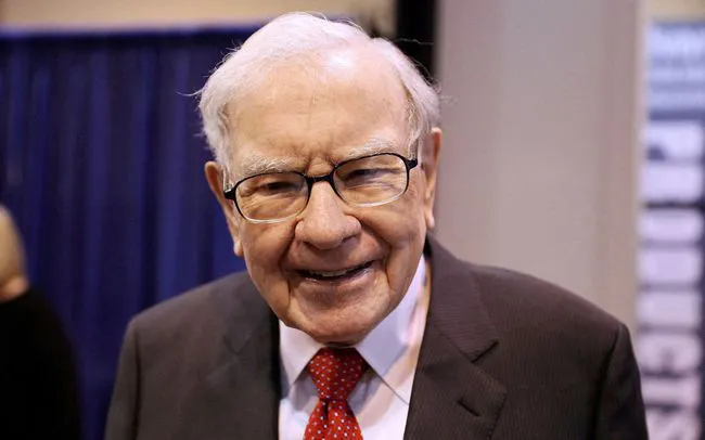 Warren Buffett: Ai bán lại cho tôi toàn bộ Bitcoin trên thị trường với giá 25 USD tôi cũng không mua, thay vào đó tôi mua đất