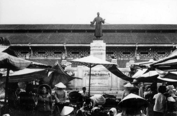 Ông chủ khu chợ di sản lớn nhất Sài Gòn: Trưa vật vạ ở bến thuyền, tối lê la ngủ nhờ trước hiên nhà, thành bậc cự phú nhờ vô số mưu mẹo kinh doanh độc đáo - Ảnh 6.