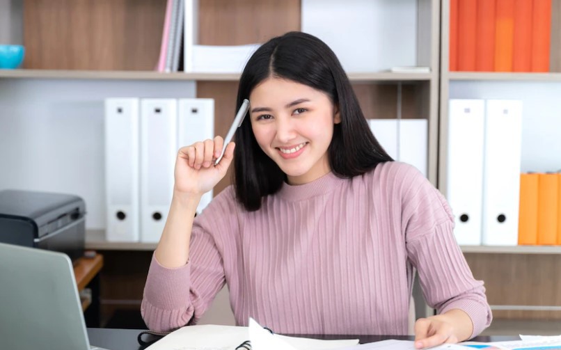 ‘Người làm việc cả ngày là người KHÔNG kiếm được tiền’: Tư duy tỷ phú giúp tôi tăng gấp đôi thu nhập 1 năm!