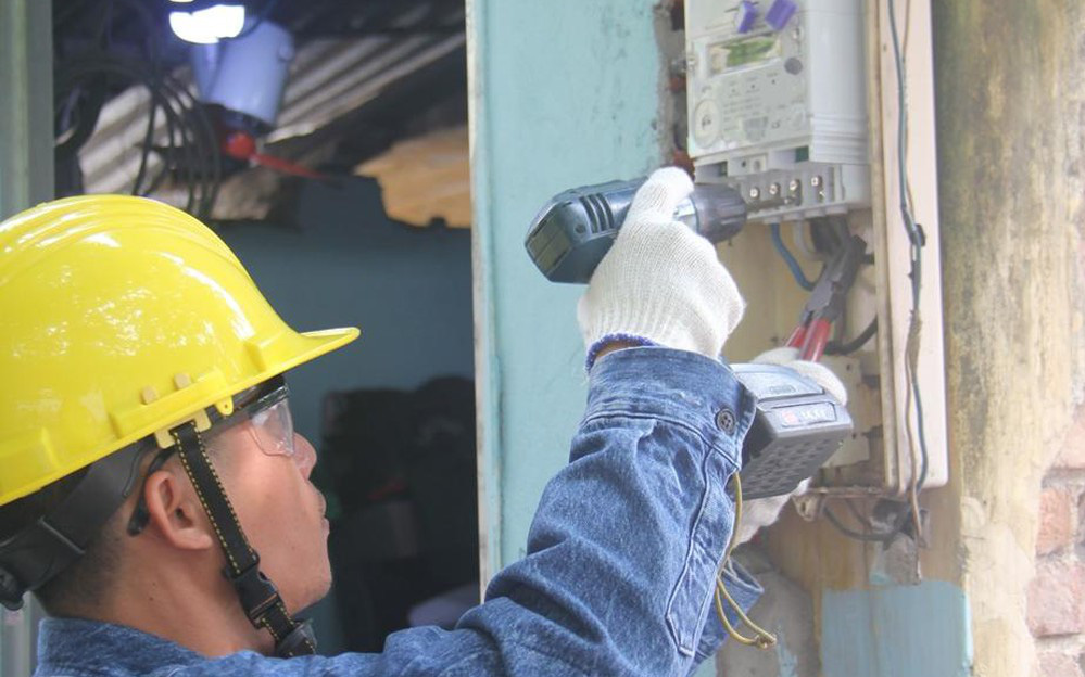 Tp.HCM kiến nghị Bộ Công Thương giảm 50% giá điện giờ cao điểm trong các tháng 3, 4 và 5 năm 2020, tháo gỡ khó khăn cho doanh nghiệp trong đại dịch Covid-19