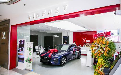 VinFast lập kỷ lục khai trương 27 showroom trong một ngày