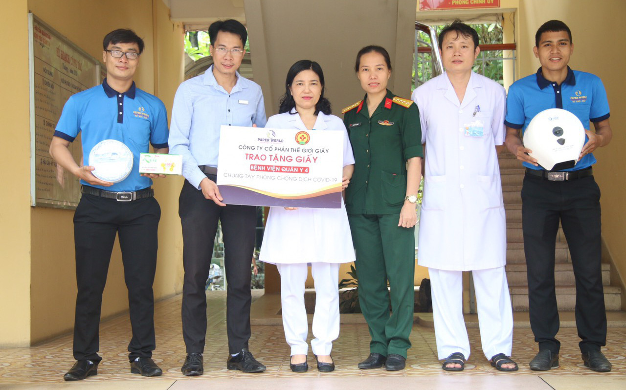 Hơn 3 tỷ đồng sản phẩm giấy trao tặng cho bệnh viện tại TPHCM, Đà Nẵng, Hà Nội phòng chống covid-19