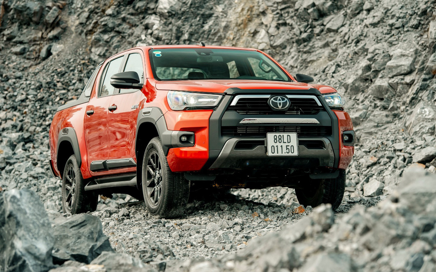 Kỹ sư trưởng của Toyota: Hilux định nghĩa lại sự mạnh mẽ