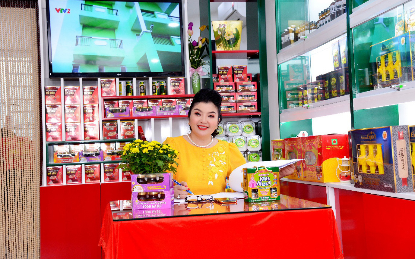 Cô Tám Yến Sào “Bà đỡ” cho người nuôi yến