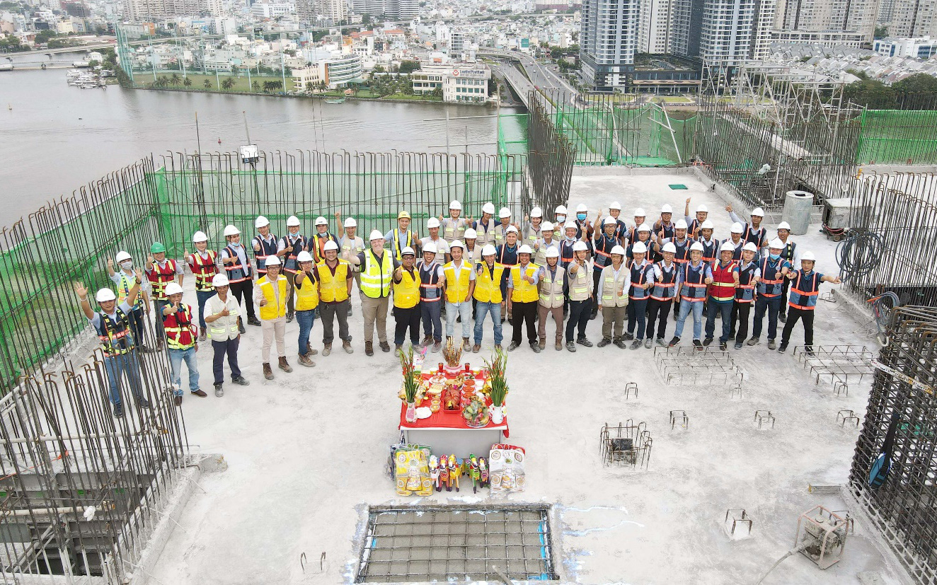 City Garden Thủ Thiêm công bố cất nóc toà tháp Thames Tower thuộc dự án The River