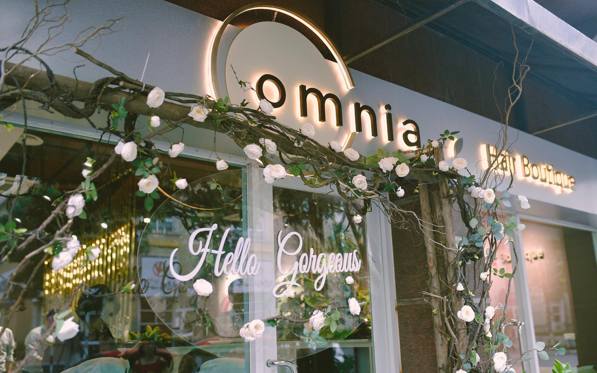 Omnia Hair Boutique - Ốc đảo xanh, nơi tiếp thêm năng lượng cho mái tóc mùa hè.