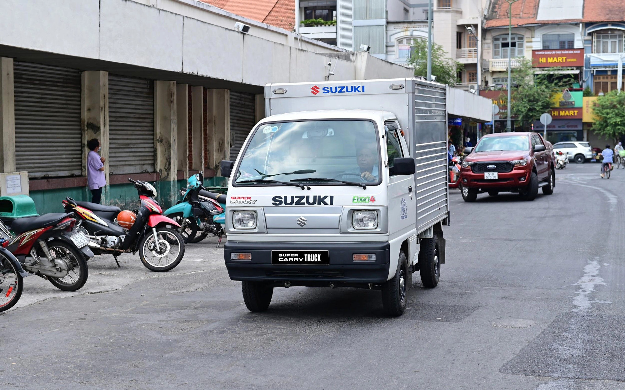 Suzuki hợp tác cùng Lalamove tạo điều kiện cho tài xế gia tăng thu nhập mùa dịch