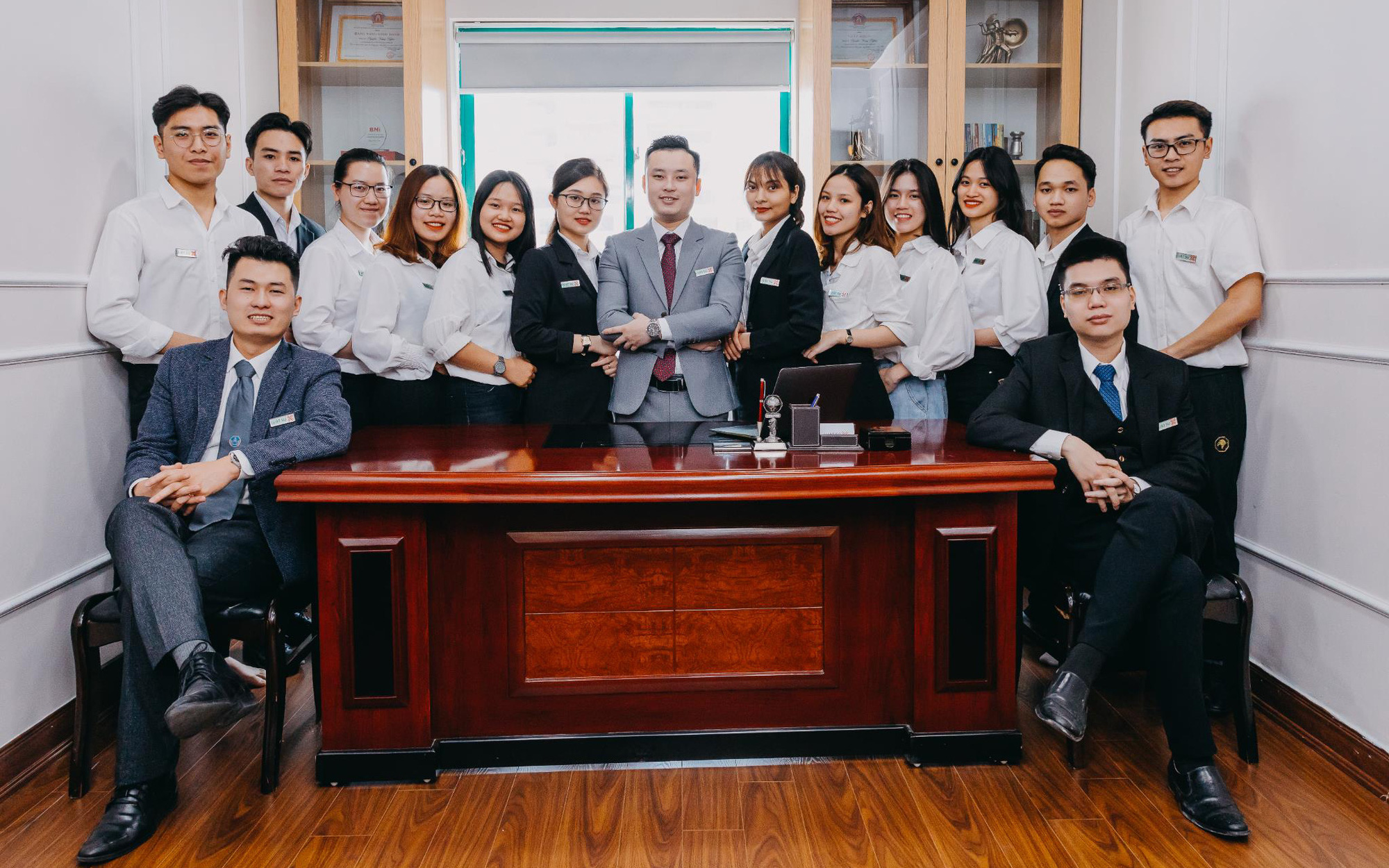 Luật Sư X với thông điệp ý nghĩa "Đưa luật sư đến ngay tầm tay bạn”