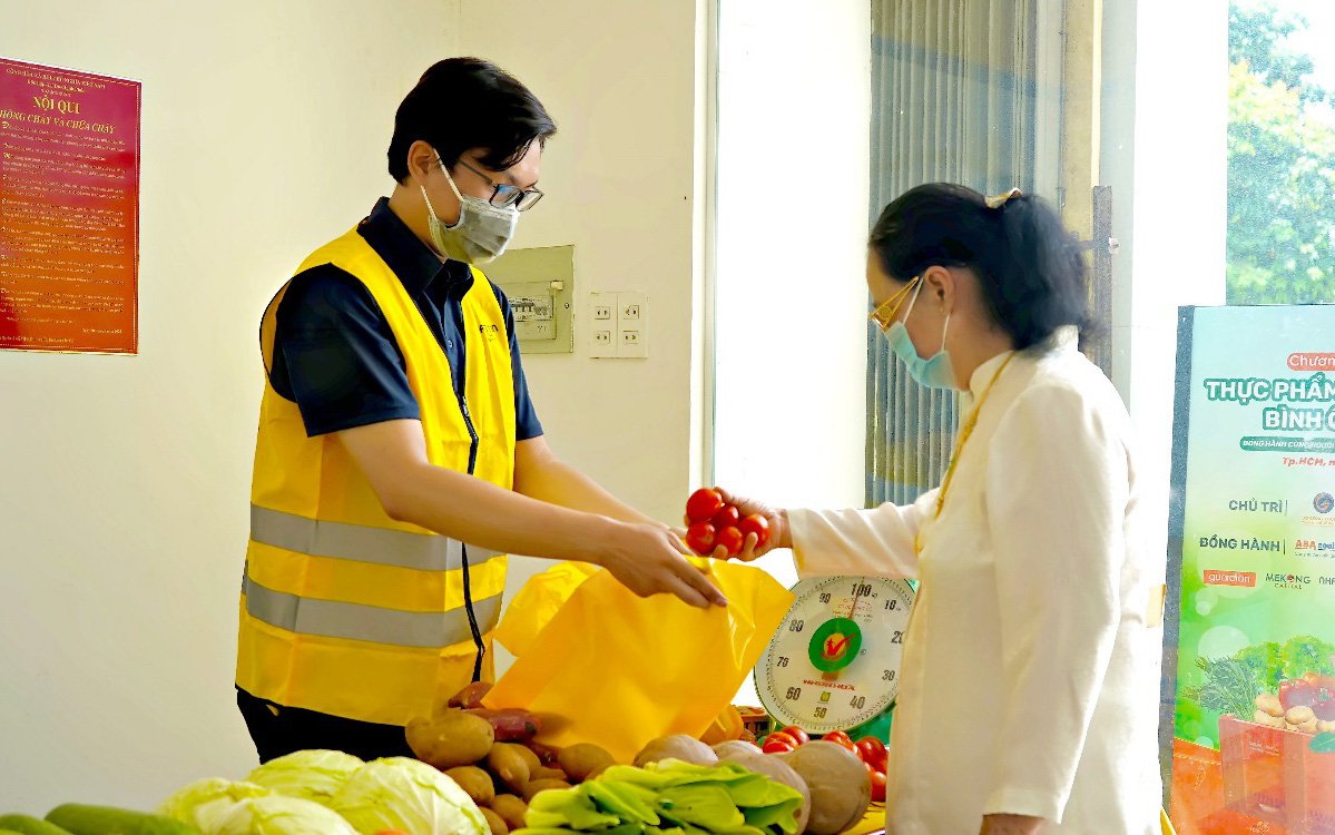 Nhất Tín mang rau củ quả xanh đến gần hơn với người dân TP.HCM