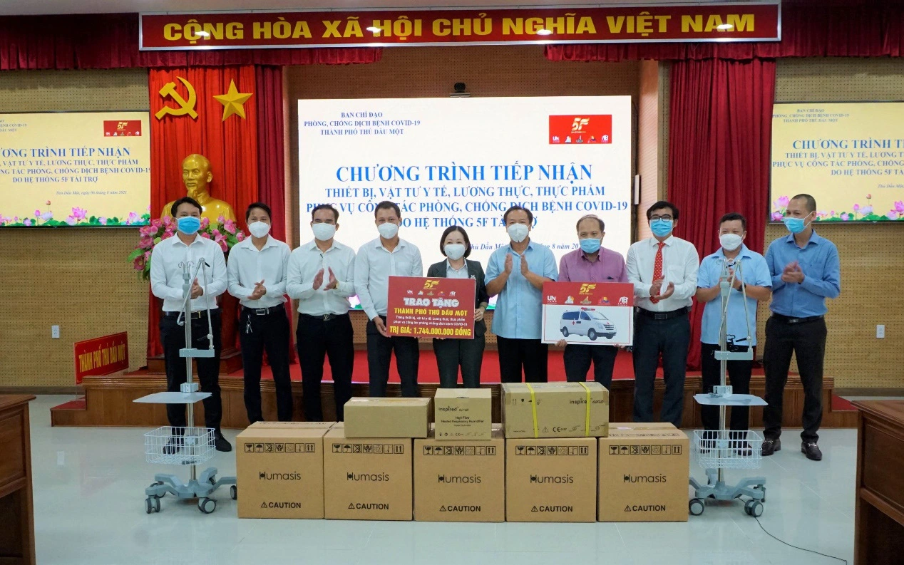 Hệ thống 5F trao quà 1,744 tỷ đồng góp sức chống Covid-19