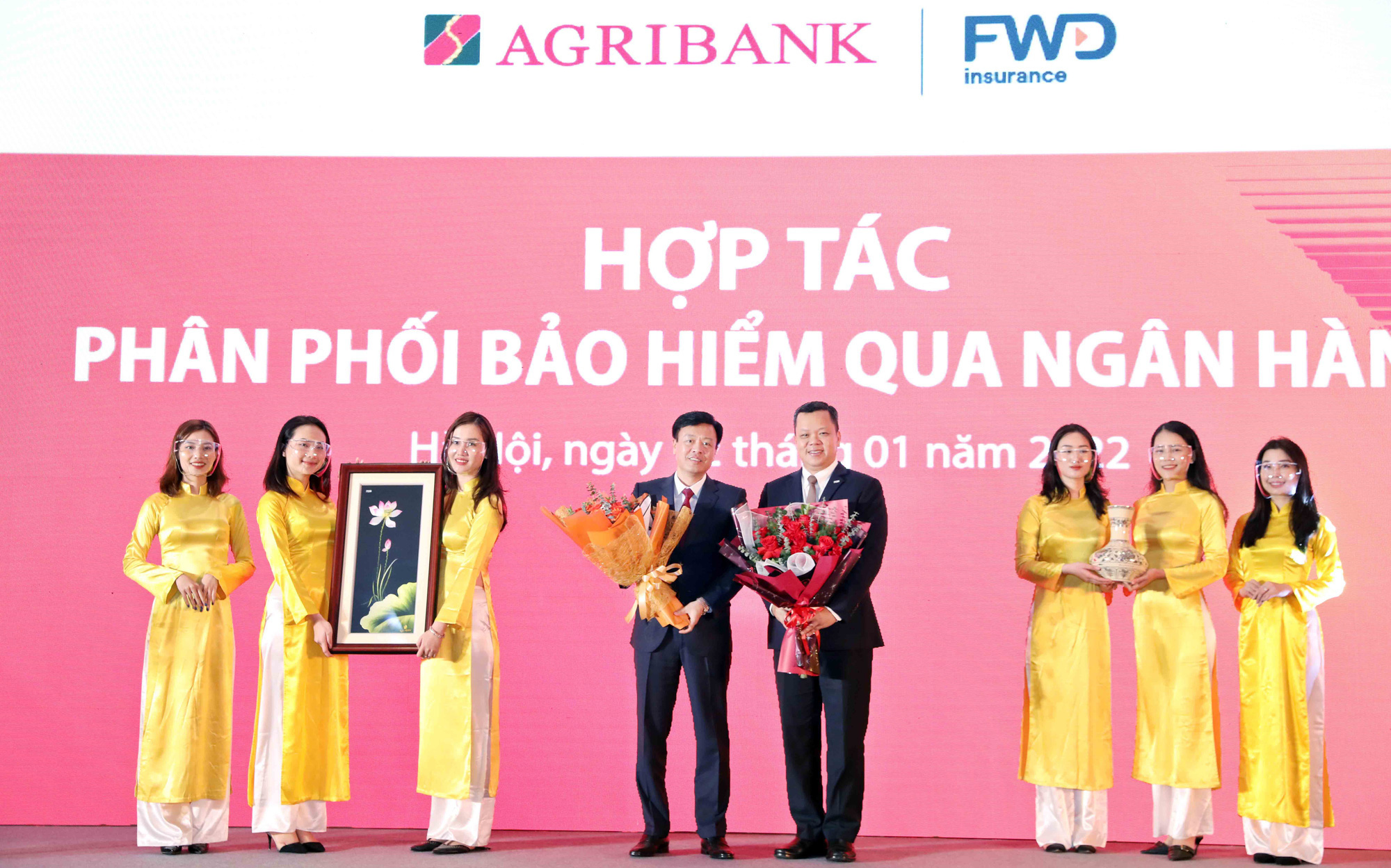 Agribank và FWD Việt Nam triển khai hợp tác về phân phối bảo hiểm qua ngân hàng