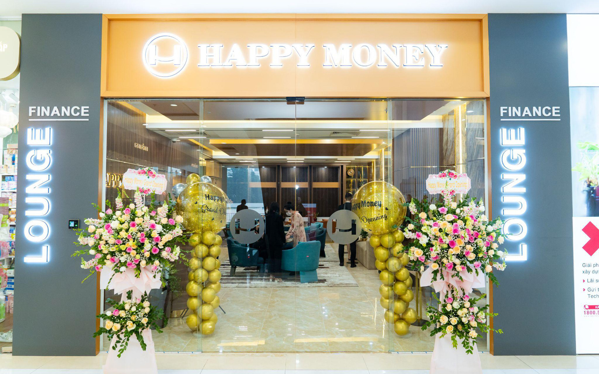 Trung tâm tài chính cao cấp Happy Money Finance Lounge chính thức khai trương