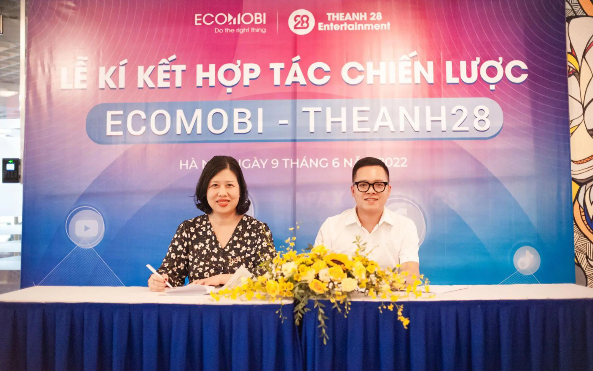 Ecomobi ký kết hợp tác chiến lược với Theanh28 Entertainment