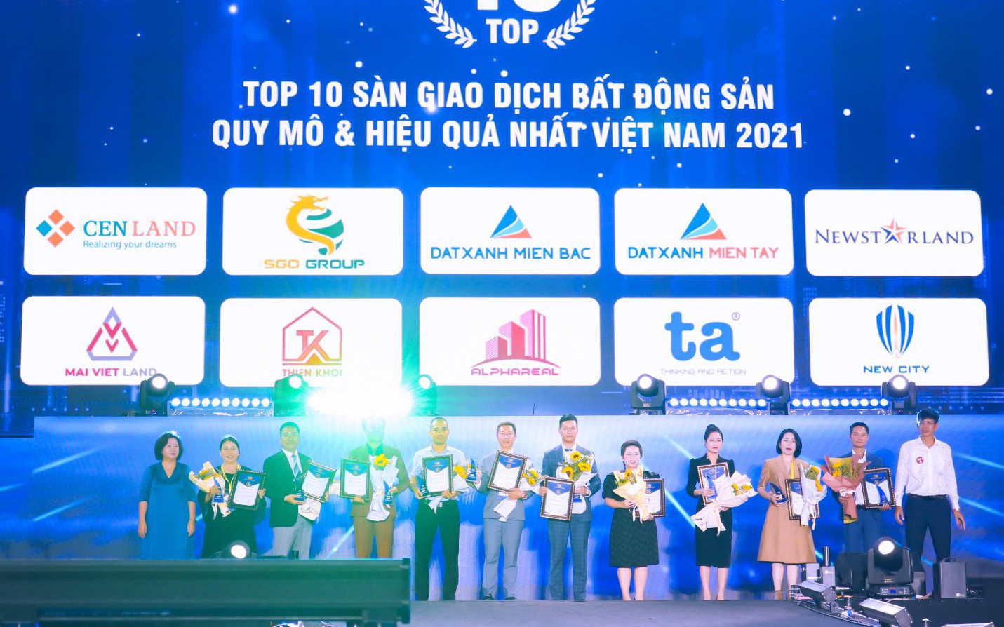 Đất Xanh Miền Tây tỏa sáng tại Lễ vinh danh nghề Môi giới BĐS 2022