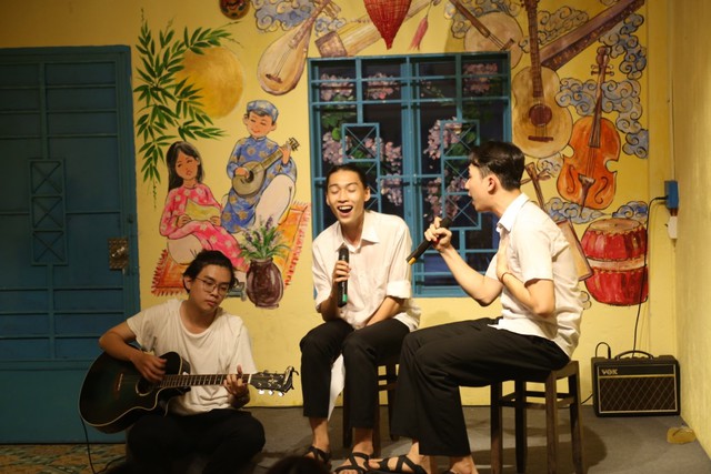 Cuối tuần ở Sài Gòn: Nức lòng quán cà phê kỹ năng mềm cho giới trẻ, tim lại hồi ức tuổi ấu thơ - Ảnh 2.