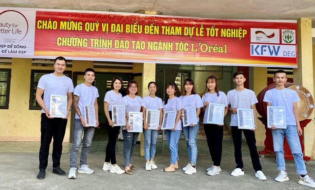 Làm đẹp để sống - Sống để làm đẹp: Kiến tạo giá trị sống dành cho những mảnh đời miền biên viễn  - Ảnh 2.