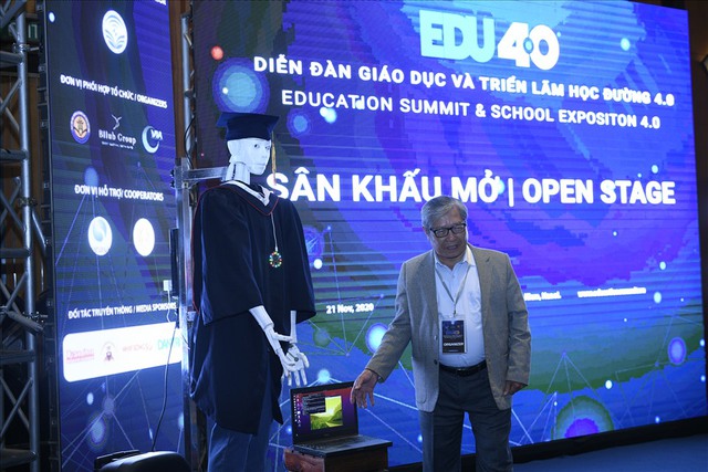 Xuất hiện robot AI Việt Nam: Biết đọc thơ, giải toán, có cả vị giác và trái tim - Ảnh 2.
