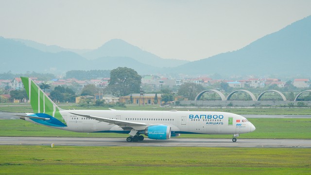 Cận cảnh chuyến bay đặc biệt của Bamboo Airways đưa công dân Séc và châu Âu hồi hương - Ảnh 6.