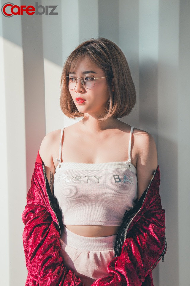 Hot streamer MisThy tiết lộ thâm cung bí sử của nghề: Để trở thành một streamer giỏi, bạn cần cả một ekip đứng phía sau! - Ảnh 2.