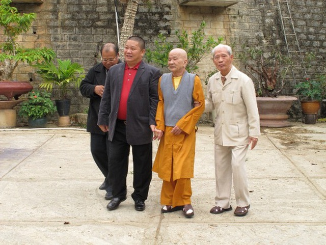 Chủ tịch tập đoàn Tôn Hoa Sen - ông Lê Phước Vũ quy y Tam Bảo - Ảnh 3.
