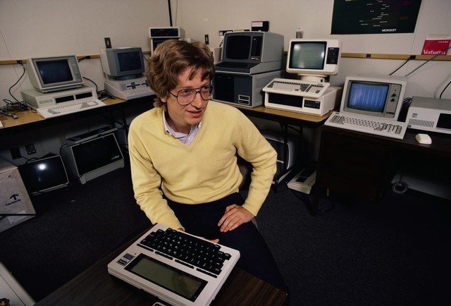 Mẹ Bill Gates đã giúp Microsoft có được thương vụ với IBM năm 1980 như thế nào? - Ảnh 1.