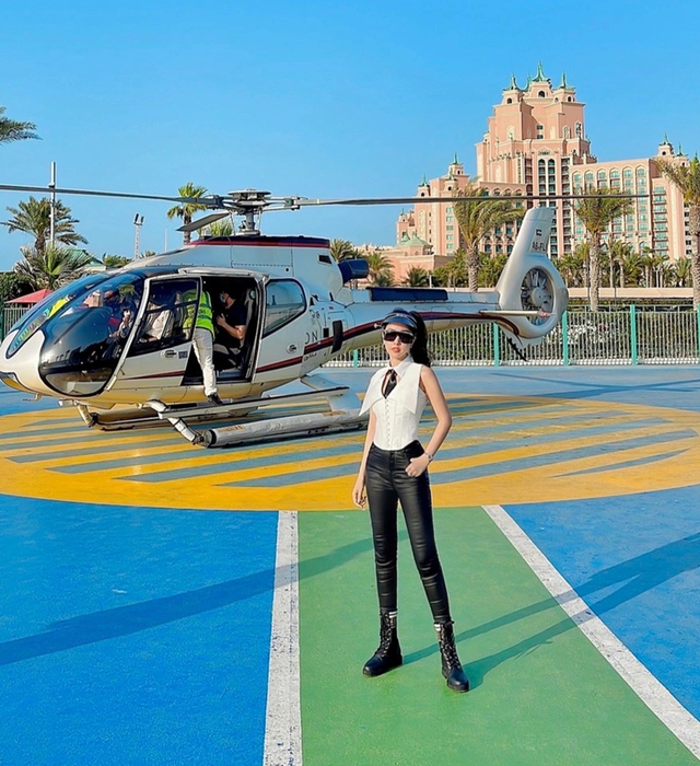 Nữ giám đốc Sài Gòn chi gần nửa tỷ đi UAE, xách theo 5 vali, bao trọn 1 chuyến trực thăng 21 triệu cho 15 phút ngắm toàn Dubai - Ảnh 9.