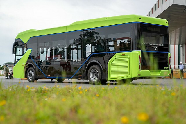 Từ A - Z về ‘bom tấn’ nhà ở xã hội Vinhomes: Có nhà thấp tầng, ngày đi làm bằng bus điện Vinfast, tối về tổ ấm ở vùng ven full tiện ích - Ảnh 2.