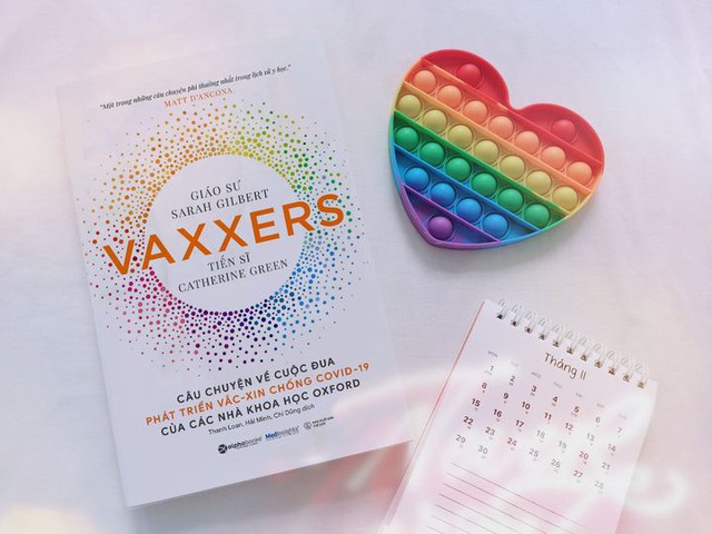Vắc-Xin mRNA và Vaxxers: Hai cuốn sách chỉ rõ vai trò của khoa học kỹ thuật trước biến động xã hội - Ảnh 2.