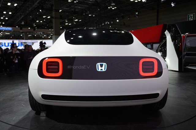 2 biểu tượng của nước Nhật Honda và Sony bắt tay làm xe điện: Người giỏi sản xuất, người thạo phần mềm, tham vọng lật đổ Elon Musk  - Ảnh 3.