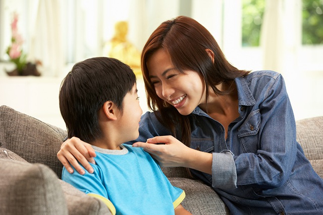Chuyên gia tâm lý học: Cha mẹ rèn tư duy phản biện cho con, con càng thông minh, hiểu chuyện - Ảnh 1.