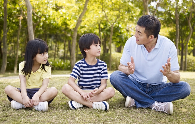 Chuyên gia giáo dục: Trẻ kém tự giác và không nghe lời phần lớn bắt nguồn từ việc cha mẹ không biết lắng nghe - Ảnh 3.