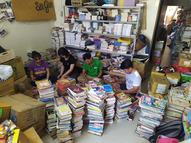 Chàng trai 11 năm cõng sách, xây 600 thư viện cho trẻ em vùng cao: Việc mang sách đến khắp các bản làng ở vùng cao như một phần của cuộc sống, chỉ cần còn sức vẫn sẽ tiếp tục làm - Ảnh 1.