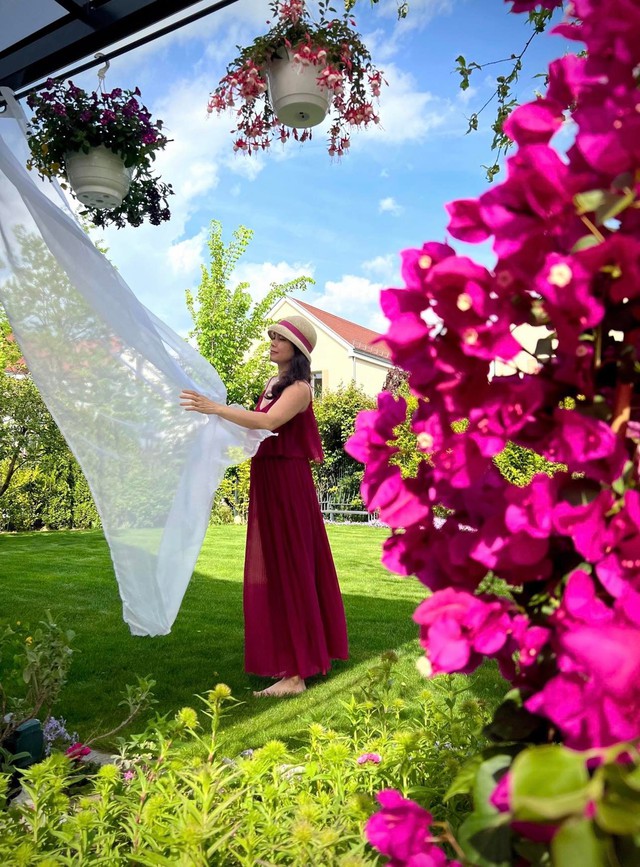 Mãn nhãn khu vườn ngập tràn hoa hồng đẹp tựa chốn bồng lai của mẹ Việt ở Đức - Ảnh 10.