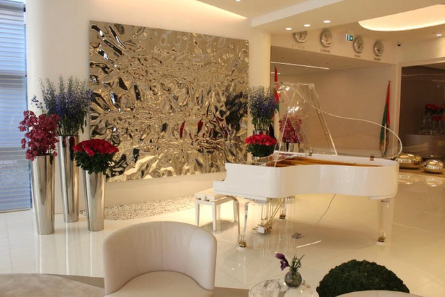 Hai căn phòng bí mật dành cho giới siêu giàu ở sân bay: Xe Roll Royces đưa đón, đồ dùng vệ sinh cũng mang hiệu Hermes, chi phí lên tới 4.500 USD - Ảnh 4.