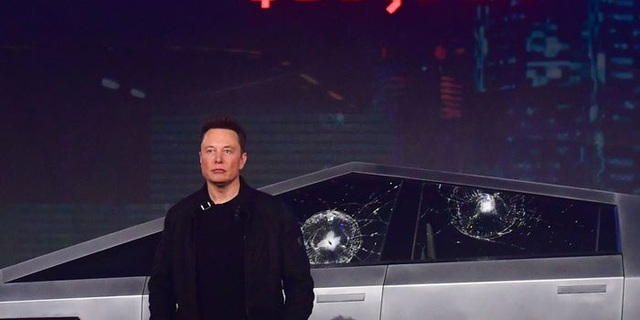 ‘Trò hề’ Cybertruck vỡ kính hay chiến lược marketing ‘ăn tiền’ của Elon Musk: 3 nguyên tắc người làm kinh doanh cần nhớ để thành công dù ý tưởng có điên rồ đến đâu - Ảnh 1.
