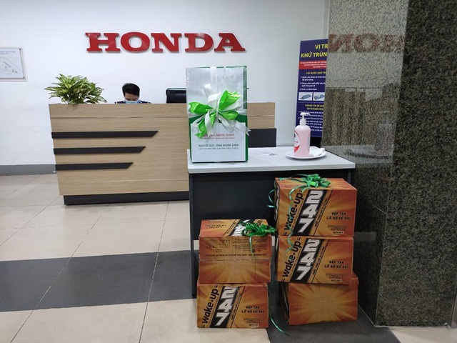 Không sợ bị kiện, Pega tiếp tục “cà khịa” Honda: Gửi “tâm thư” chê thiết kế của đối thủ, tặng 10 thùng cafe Wake-up 24/7 để Honda “tỉnh thức” chính mình - Ảnh 3.